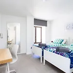 Flash Point By Sunkeyrents Apartman